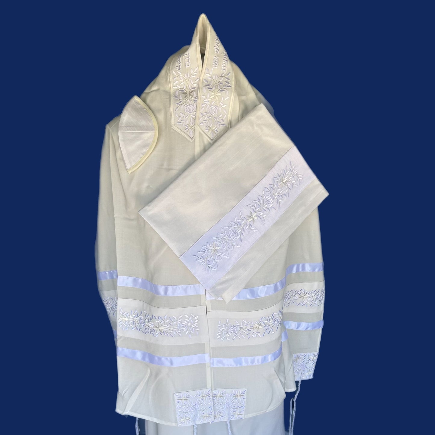Women's Tallit: Ade-104 White Rose Tallit