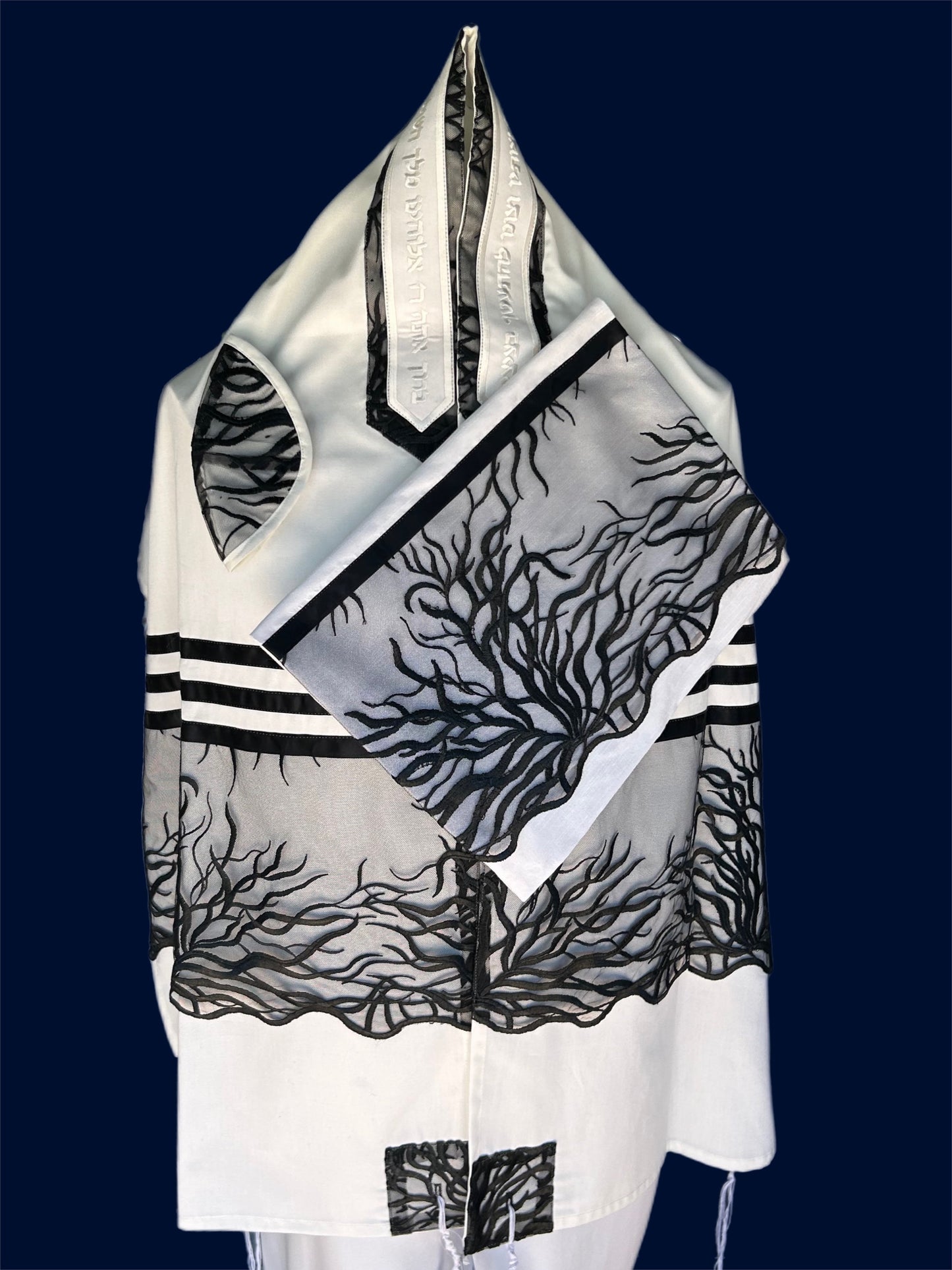 Ade-120 Black Tree of Life Tallit