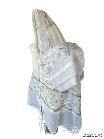 Women's Tallit: ADE-771 SILVER AND WHITE FLOWERS OVER WHITE CHIFFON