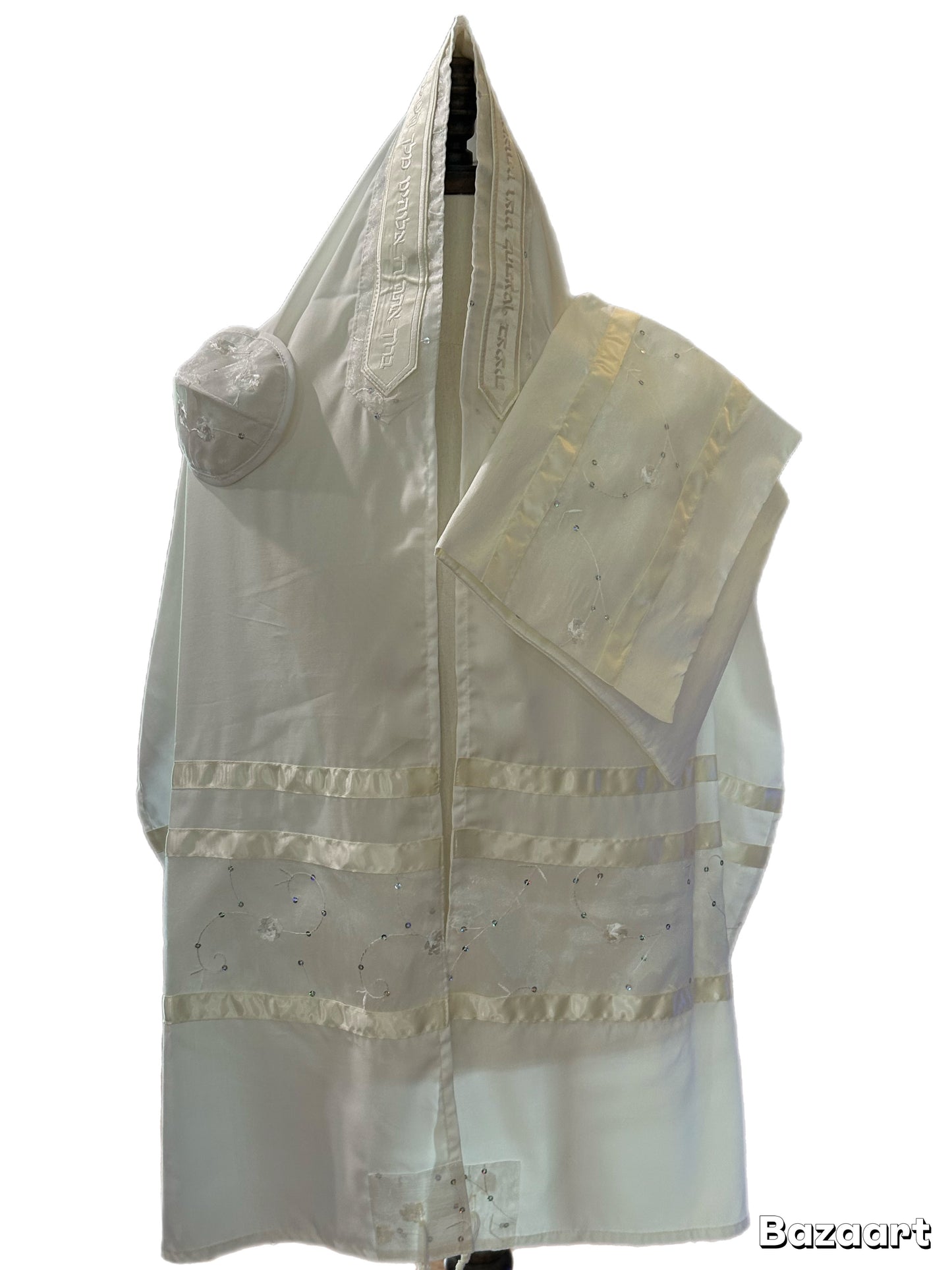 Women's Tallit: Ade-153  Ivory Tallit & White Flowers