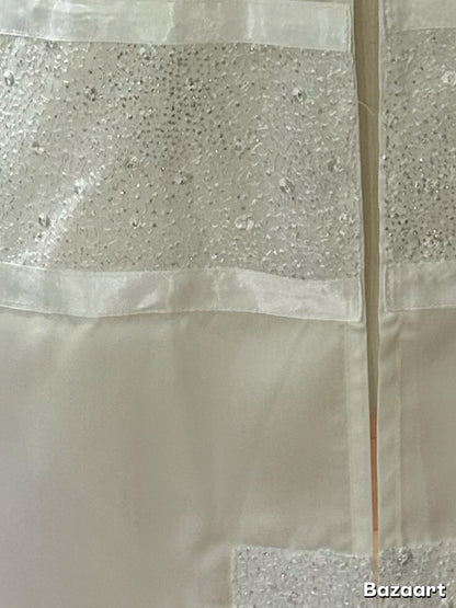 Women's Tallit: Ade-134 White Flower w sparkle silver