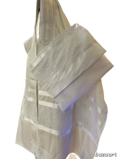 Women's Tallit: Ade-134 White Flower w sparkle silver