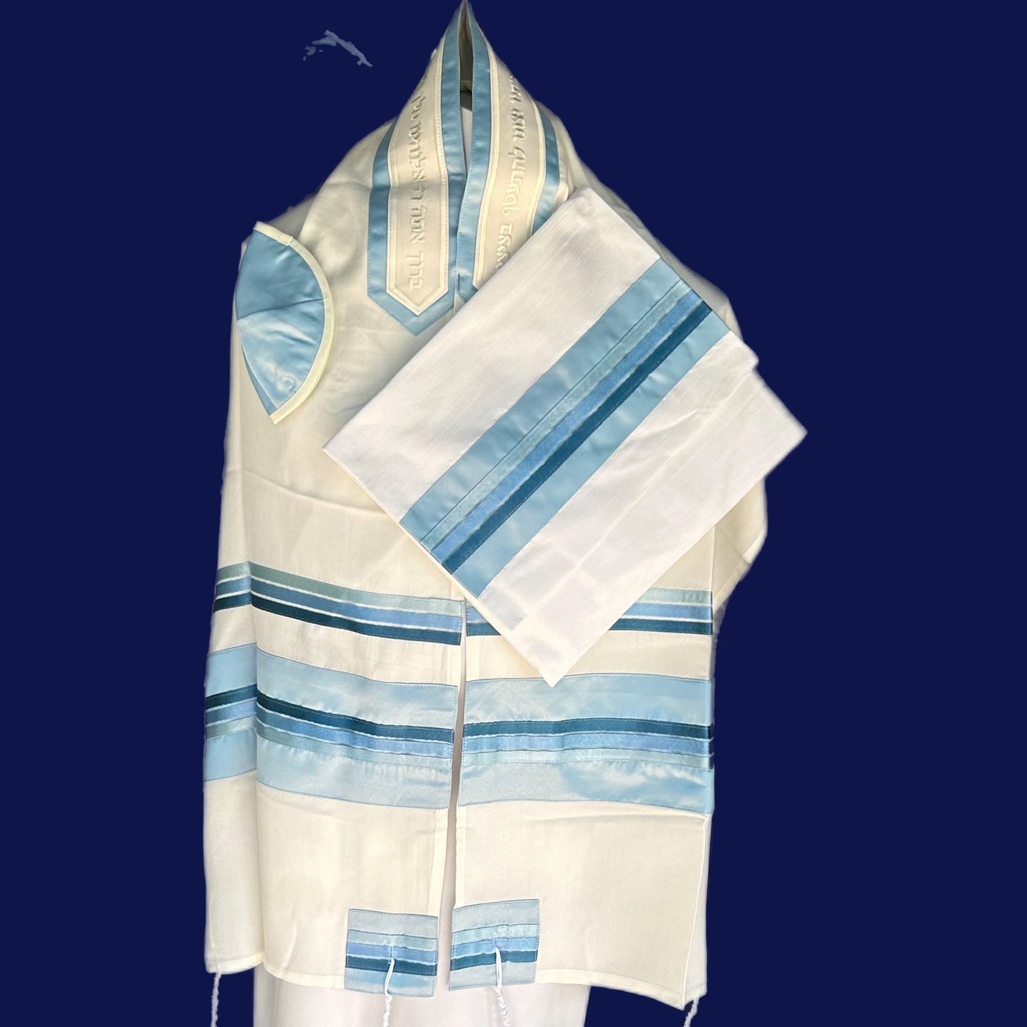 ADE-930 White w/ Baby blue and aqua Tallit